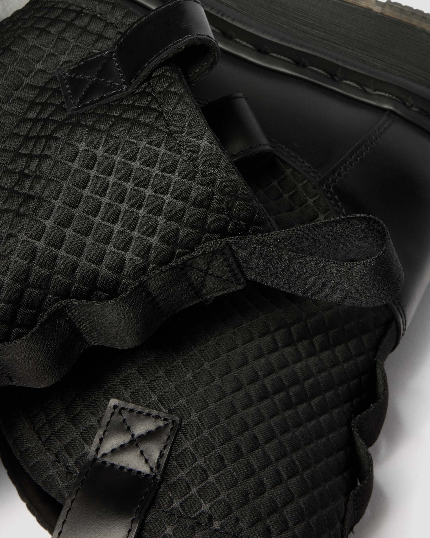 큐비스트 리거 부츠