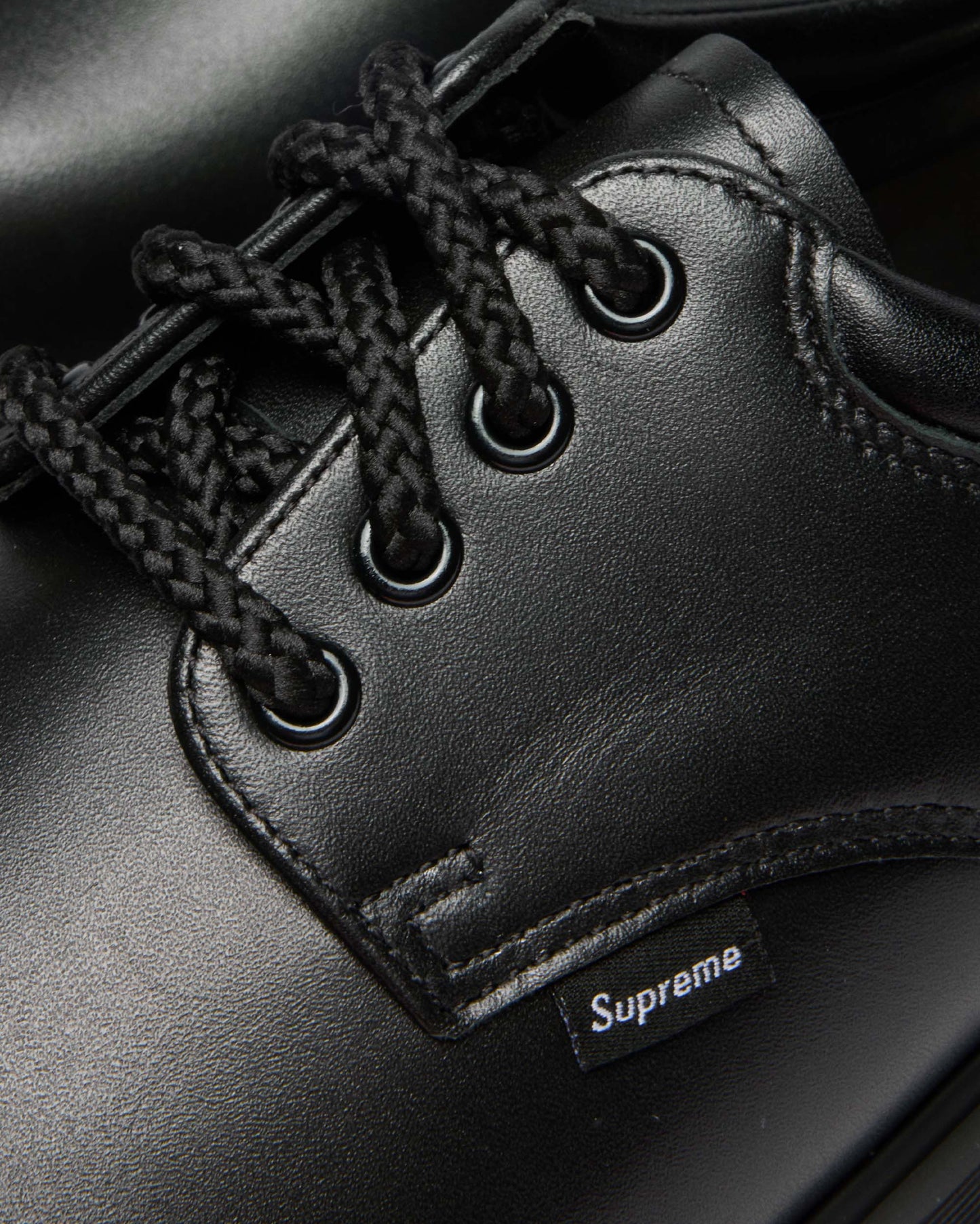 Supreme 포스탈 슈즈